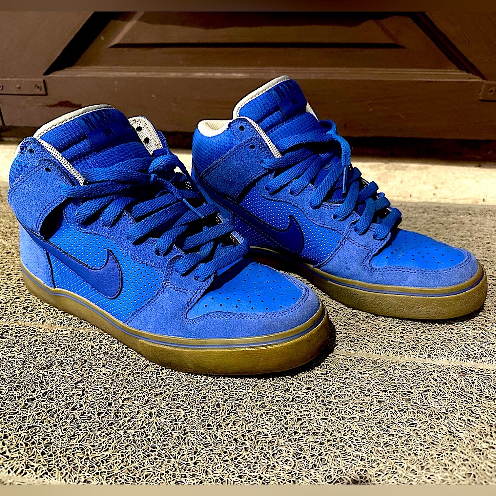 Men’s Nike Dunks. Size 9.5